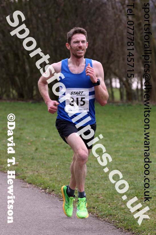 Senior men and veterans over-40s Royal Signals NECC Rod Relays, Hetton Lyons Park, Hetton-le-Hole. Photo: David T. Hewitson/Sports for All Pics